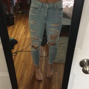 High waisted ripped jegging